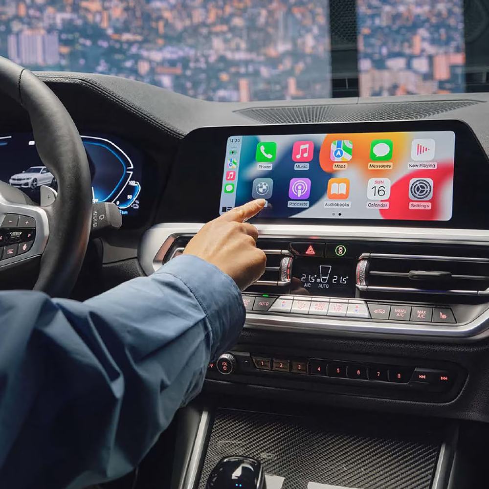 BMW G20 — iDrive 7, CarPlay na dotykovom displeji