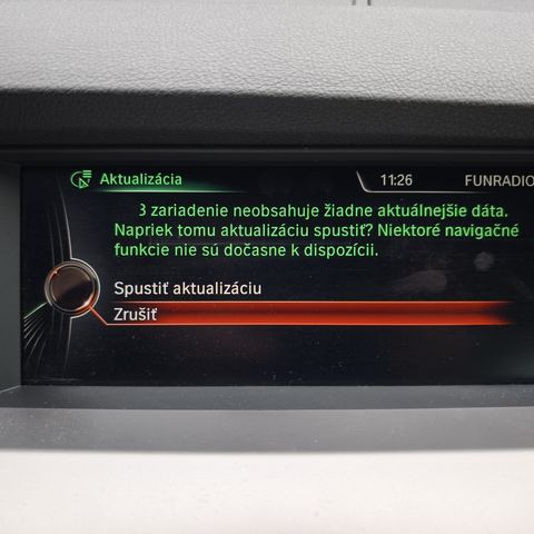 Spustenie aktualizácie máp z USB